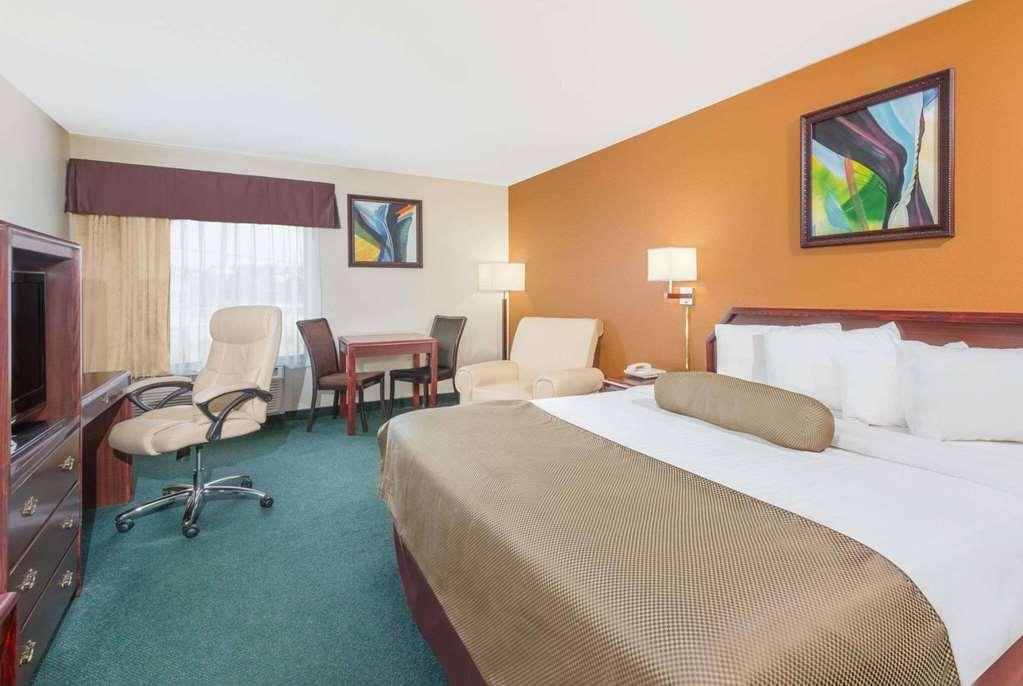 Wingate By Wyndham Somerset Room photo